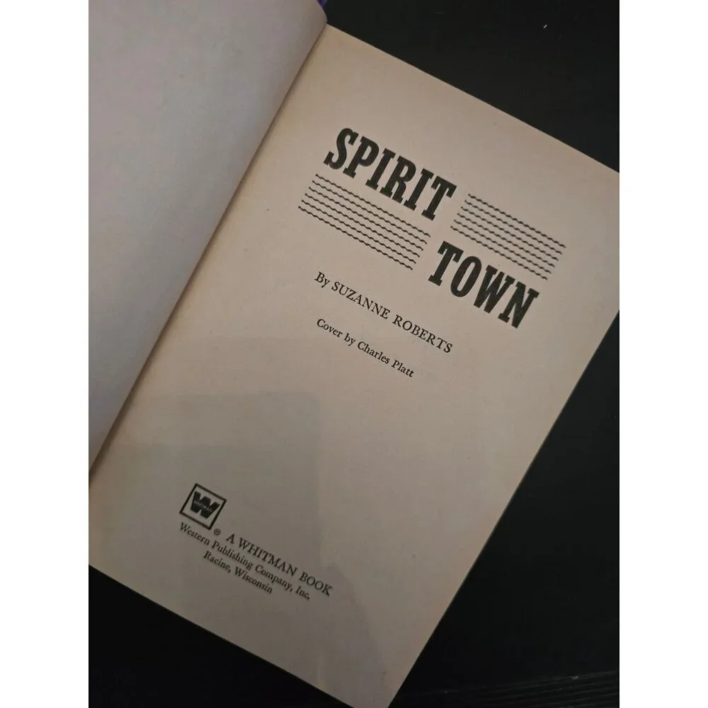 Spirit Town by Suzanne Roberts Vintage Horror Book